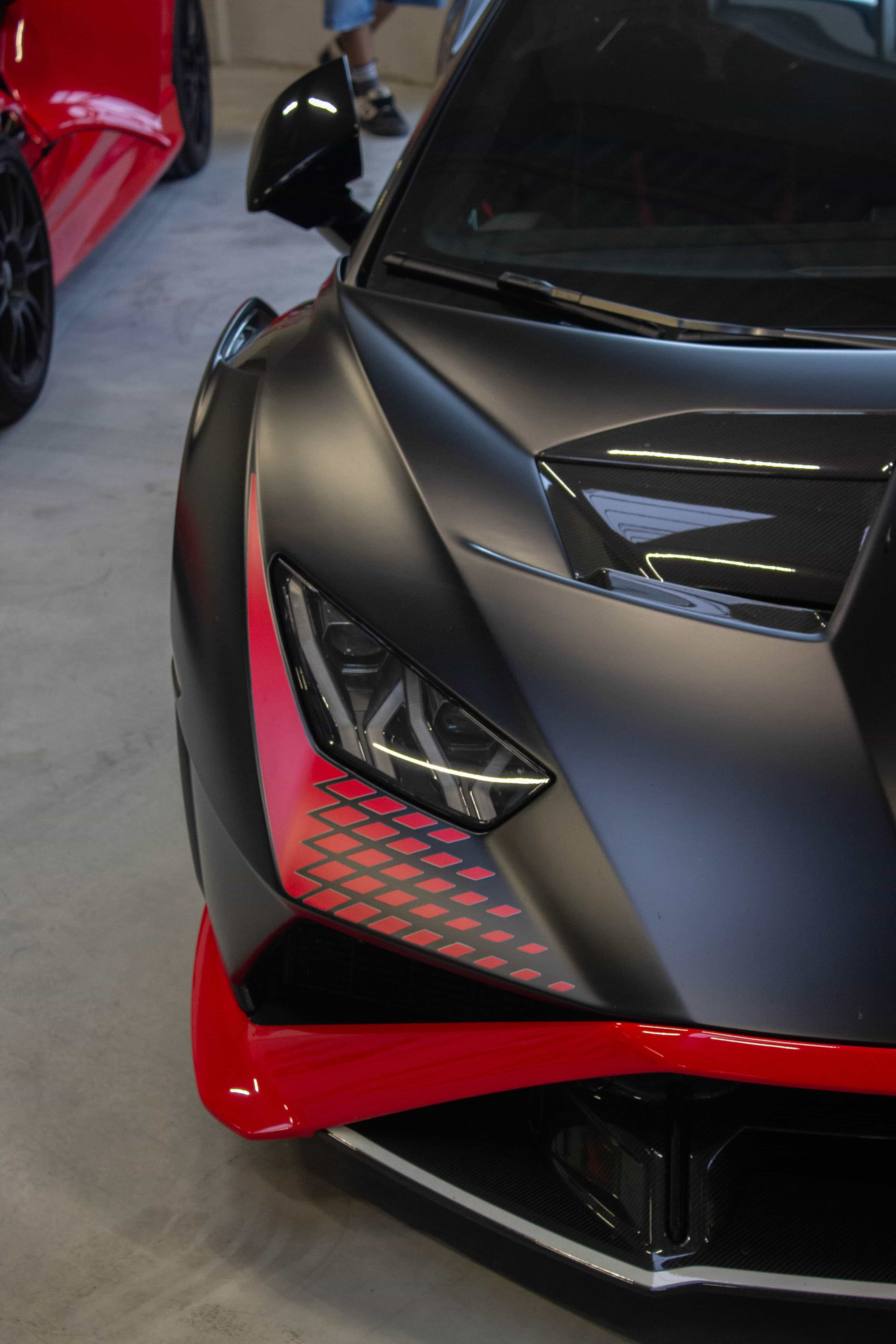 Automobil